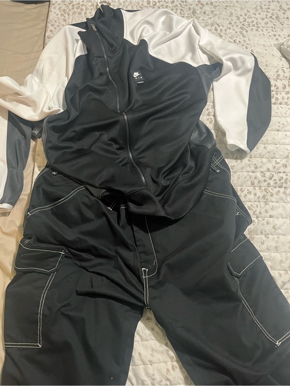 Nike Black Men Joggers with Swoosh Tag
